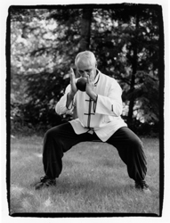 The great Willem de Thouars, master of internal and external martial arts, demonstrates rooting of body, mind, and spirit.